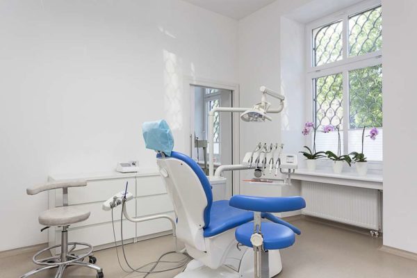 Modern Dentist