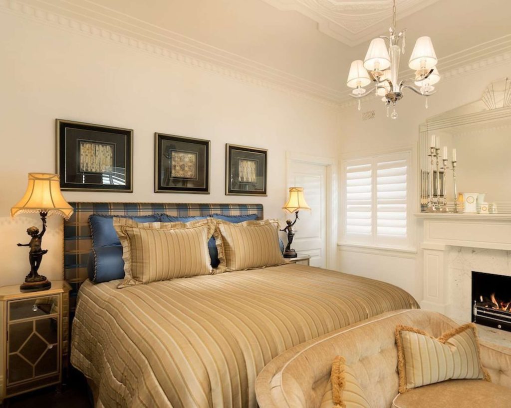 jane-gorman-decorators-bed